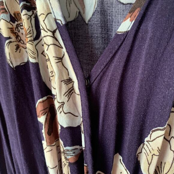 Band of Gypsies Dark Blue Floral Jumpsuit Butterfly Sleeve Elastic Waist Size XS - Picture 13 of 16